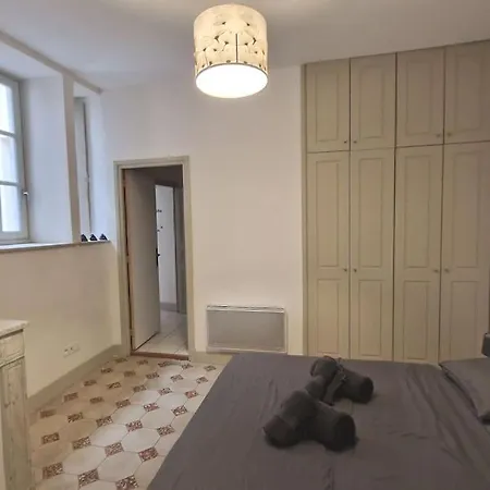 L'appartement Des Arenes Apartament Nîmes