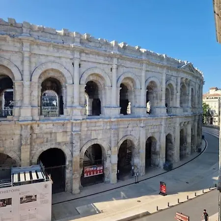 L'appartement Des Arenes Apartament *