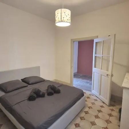 L'appartement Des Arenes Apartament Nîmes