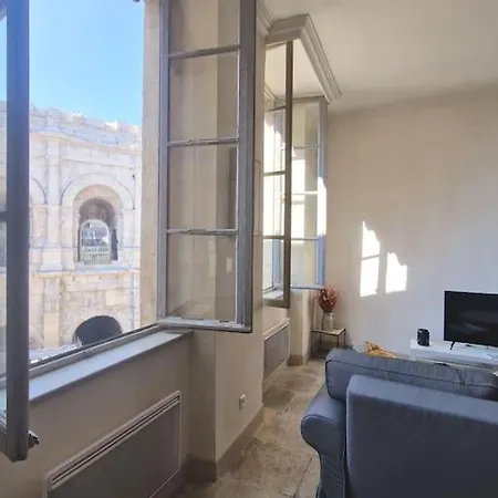 L'appartement Des Arenes Apartament *