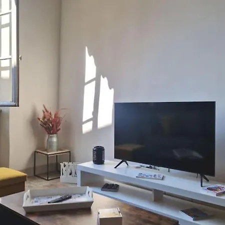 L'appartement Des Arenes Apartament *